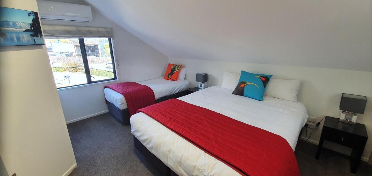 The Moorings Motel And Apartments Wanaka Bagian luar foto