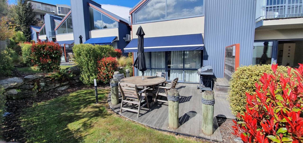 The Moorings Motel And Apartments Wanaka Bagian luar foto