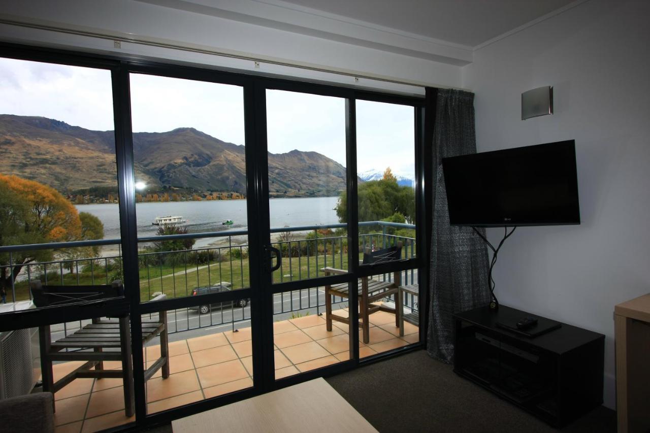 The Moorings Motel And Apartments Wanaka Bagian luar foto
